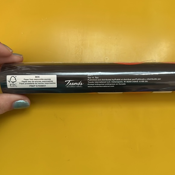 BRAND NEW Spy vs Spy poster 22x34” MAD Magazine DC Comics Antonio Prohias - Picture 4 of 4